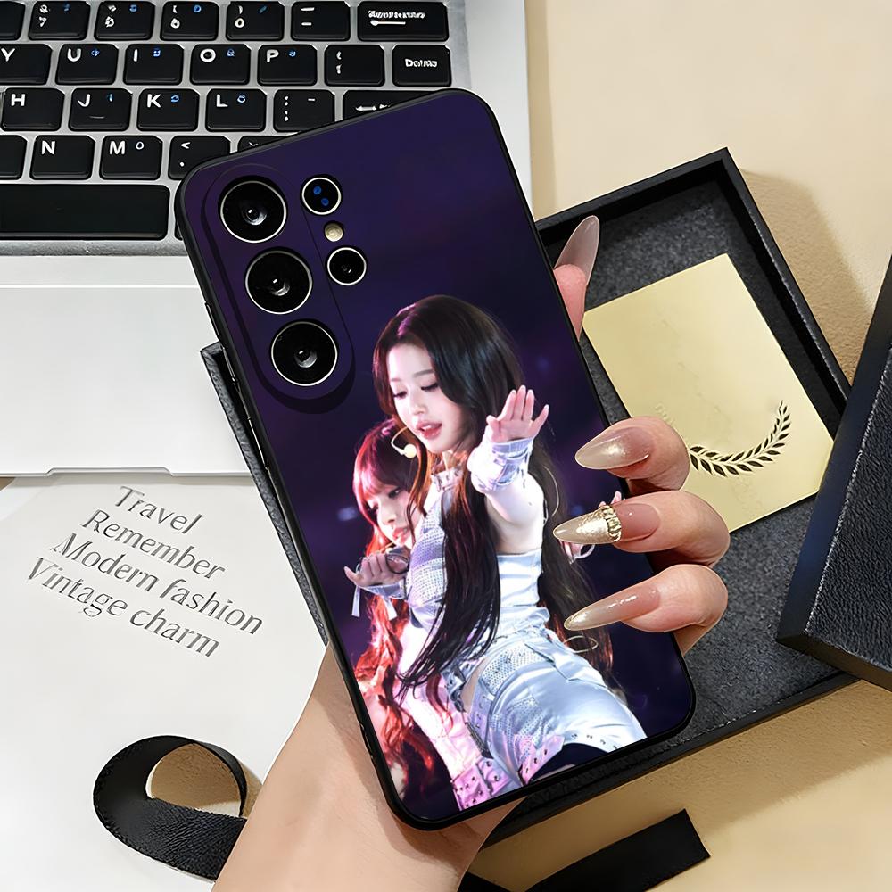 Singer J-Jang W-Won-young Phone Case For Samsung S26 S25 S24 FE S23 S22 S21 Plus S20 Ultra Note20Ultra Black Soft Shell
