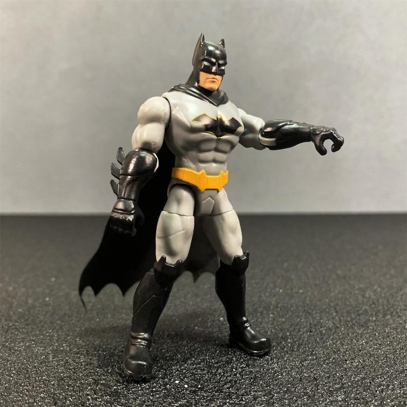Justice League Batman Action Figure Original 10cm Mini PVC Collection Model Toy Multi Joint Figurine Decoration Boy Fans Gift