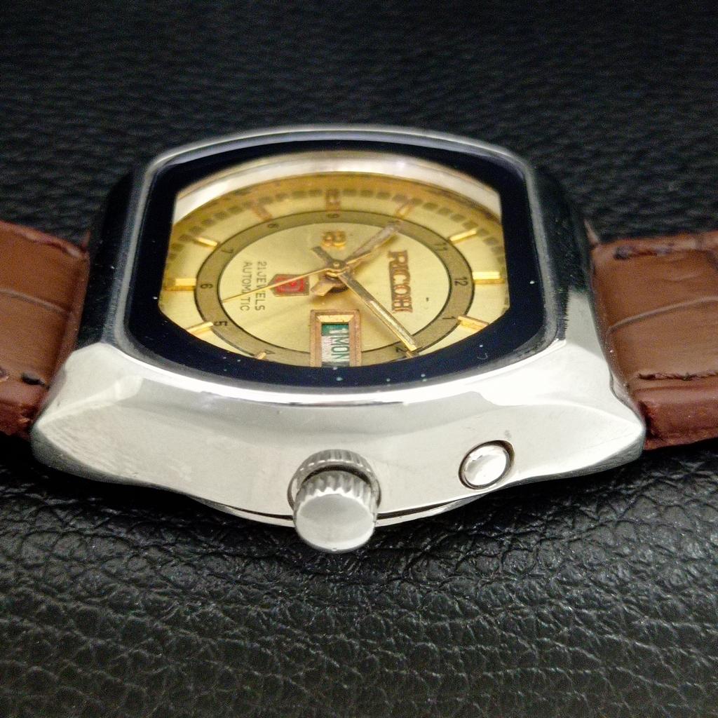 VINTAGE RICOH R31 AUTOMATIC JAPAN MENS ORIGINAL DIAL WATCH a707993-1