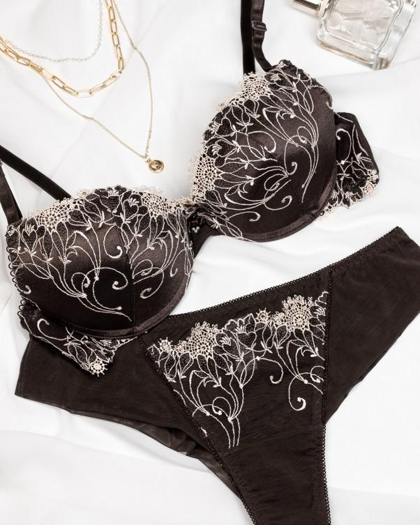 Комплект с вышивкой на сеточке ISSA Plus