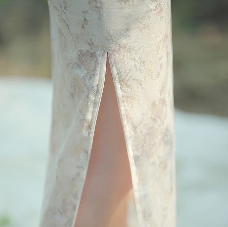 Белое ретро кружевное ципао: Молодежное лето 2025 года