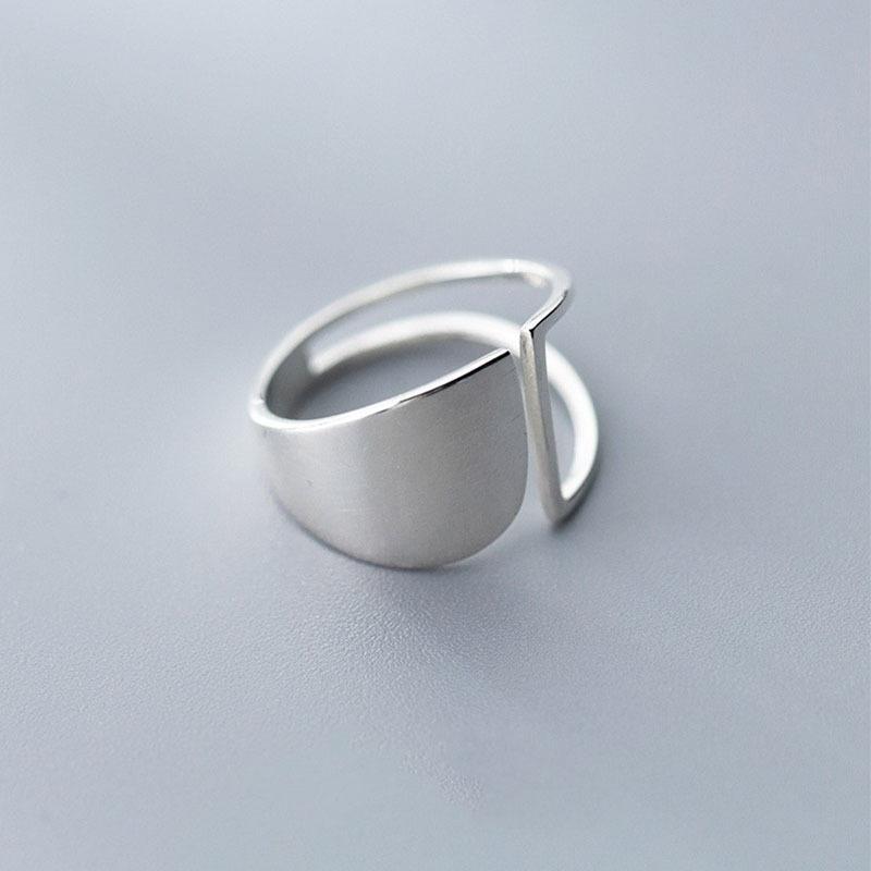 Корейская версия простого геометрического гладкого полого кольца, модное, с индивидуальным нишевым дизайном, открытое универсальное кольцо на указательный палец