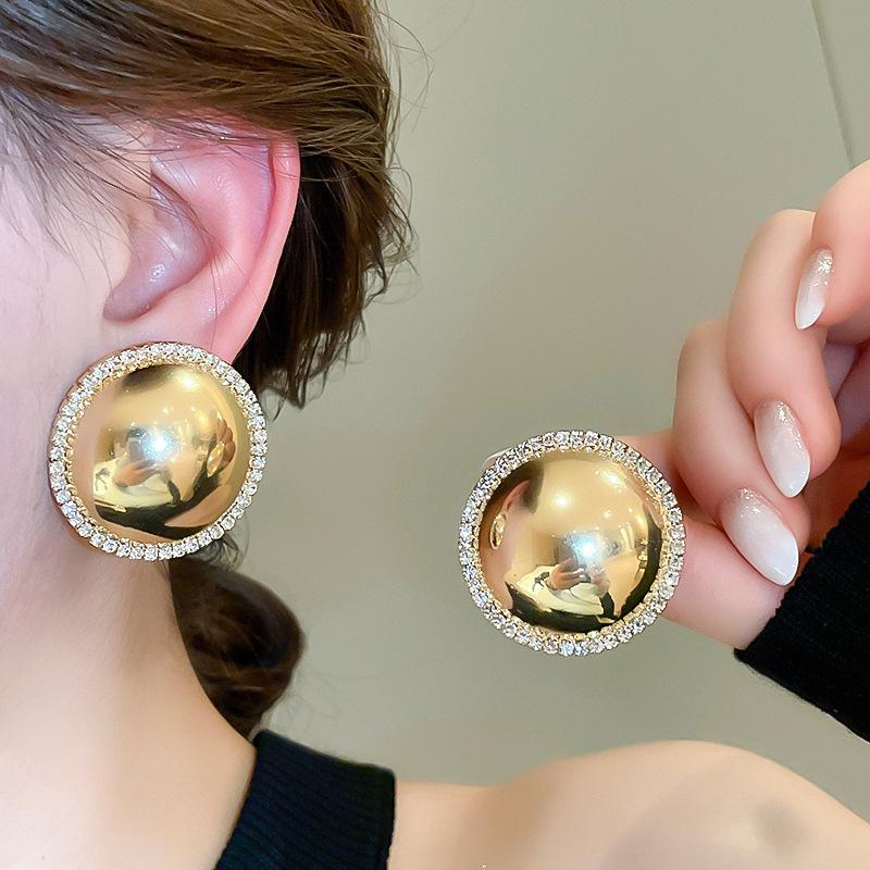 Преувеличенные круглые гладкие серьги Легкая роскошь Высококлассные Европейские и американские модные темпераментные металлические серьги Девушка