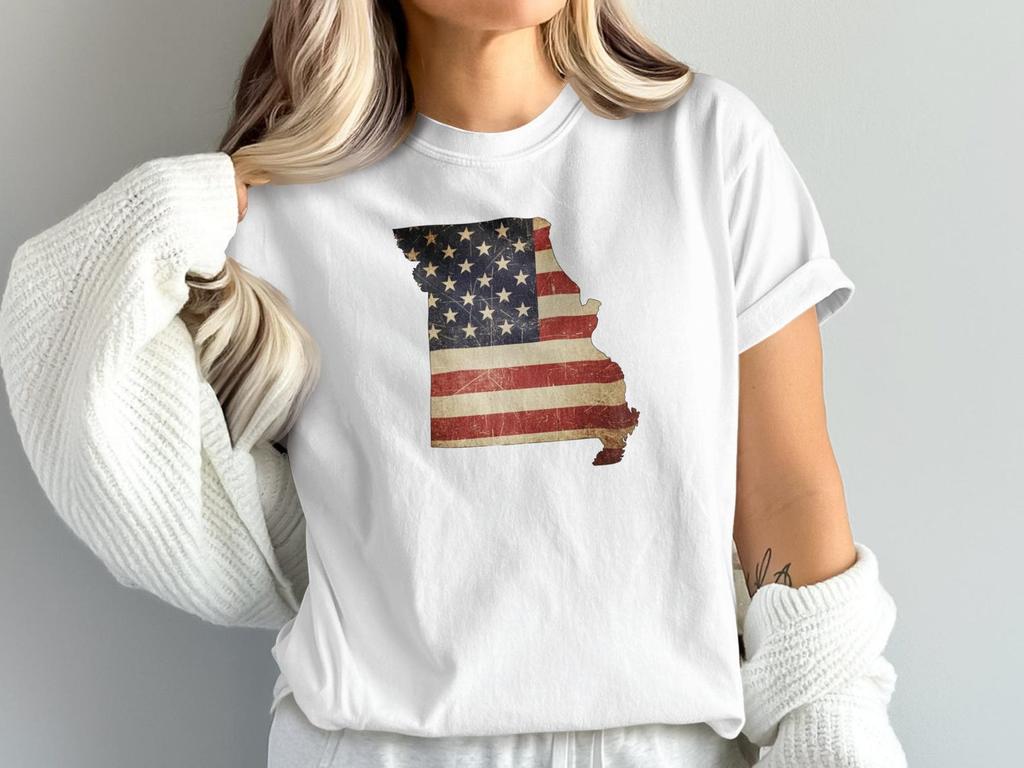 Distressed Missouri Map T-Shirt, USA Flag Patriotic Design