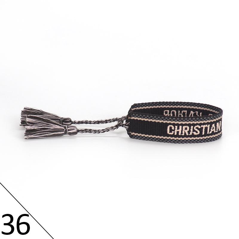 Браслет дружбы ручной работы с вышивкой и кисточками для женщин