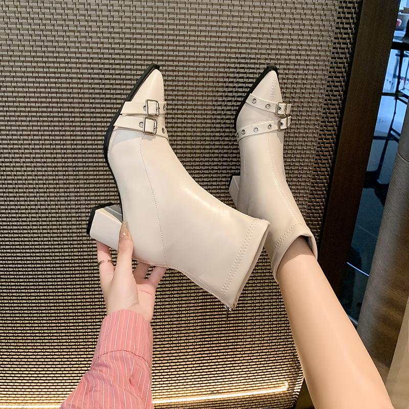 Осенние новые массивные одинарные ботинки женские модные заостренные металлические пряжки молния сзади нескользящие удобные короткие ботинки