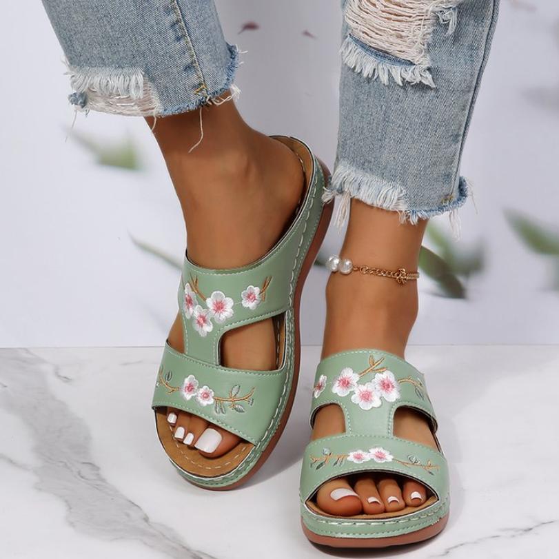 Fashion Summer Sandals Women's Open Toe Shoes Women's Floral Comfortable Slip-On Women's Slippers Retro Sandals