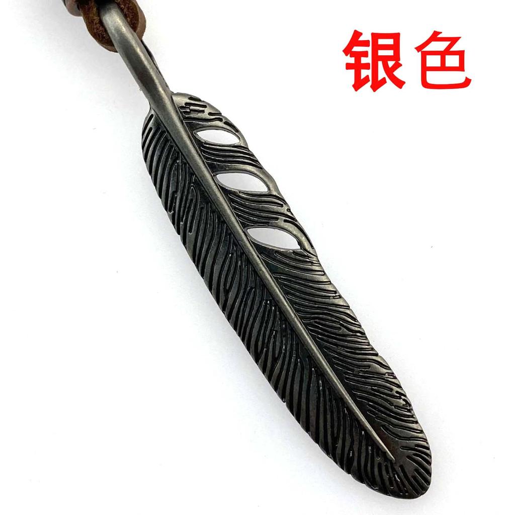 Аксессуары для одежды Персонализированное простое ожерелье из коровьей кожи Регулируемая цепочка для свитера с большим кулоном в виде пера