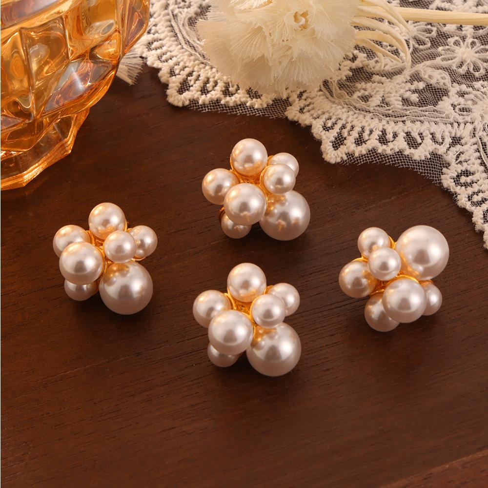 Gentle Temperament Flower Cluster Size Bead Ball Stud Earrings Female Korean Version Light Luxury Retro Fashion Personalized Titanium Steel Earrings
