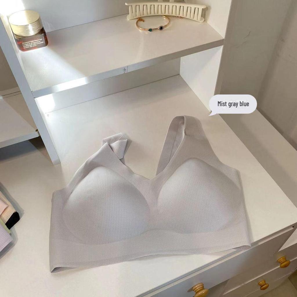 Comfortable Seamless One-Piece Maternity Bra with Soft Support and Beautiful Back Design