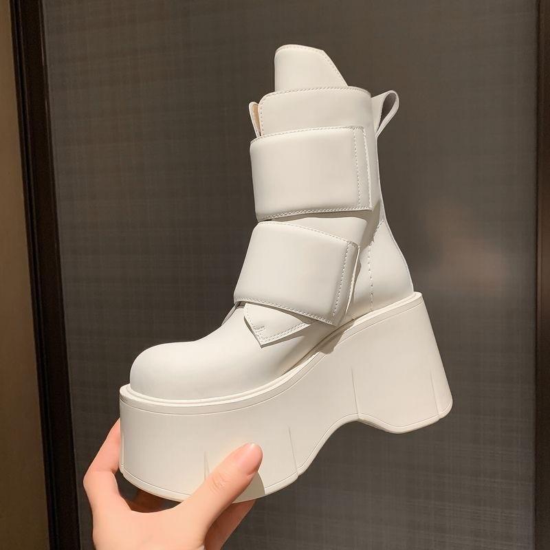 Height increase 8cm Martin boots women's 2026 new spring and autumn plus muffin thick bottom, thin and short