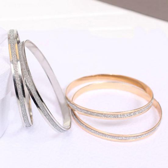 Изысканный неувядаемый женский простой браслет среднего размера с матовым кругом