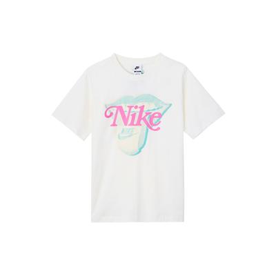 Nike Спортивная одежда Essentials Графический принт Удобная универсальная футболка с круглым вырезом и коротким рукавом Женские топы Sail HM4594-133