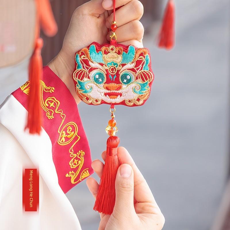 [Jinxi Pavilion] Qian Li Twelve Zodiac Horse Perfume Bag Pendant Embroider Animal Han Dynasty Gift Suit Halterneck Sachet