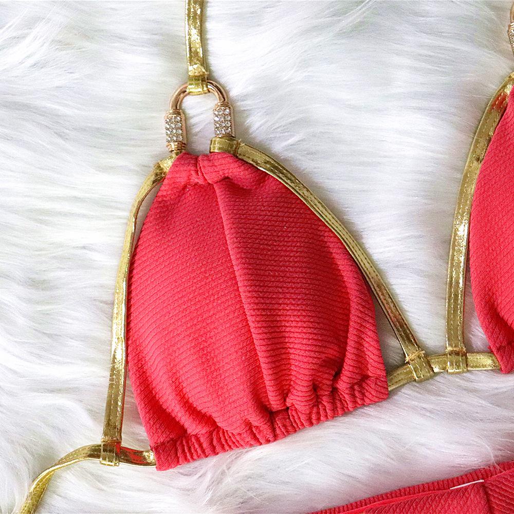 Сексуальный купальник бикини с золотым ремешком и открытой спиной, кристаллами и бриллиантами