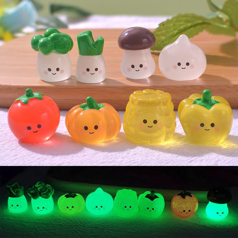 1Pc Luminous Vegetables Ornament Cartoon Pumpkin Mushroom Broccoli Tomato Doll Micro Landscape Dollhouse Miniature Toy