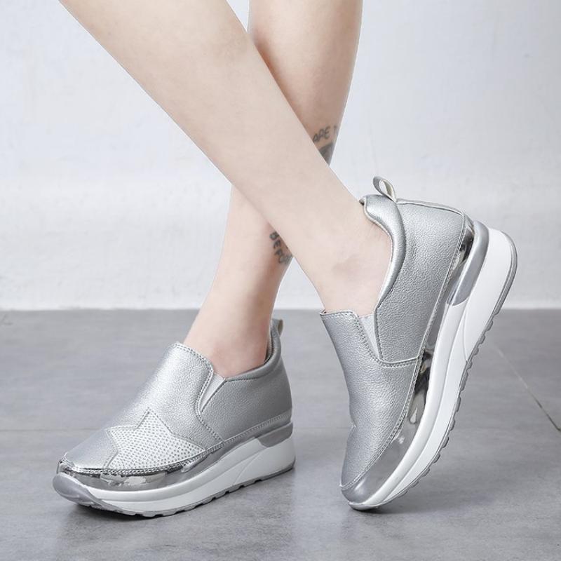 Модные женские туфли с закрытым носком, повседневные туфли с высокой посадкой и подошвой-маффин, женские туфли на танкетке большого размера 43