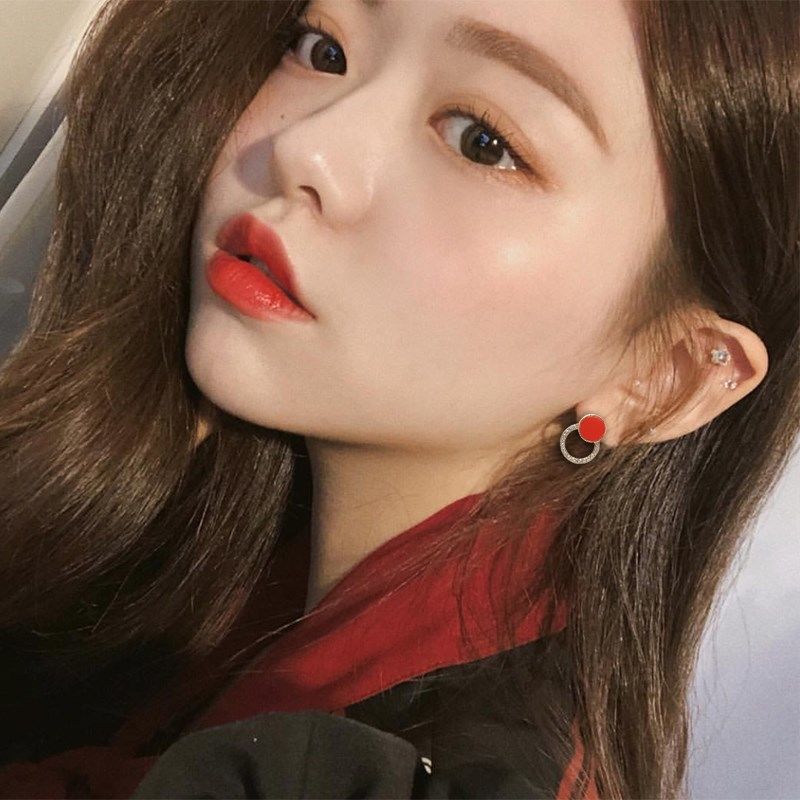 Геометрический красный, черный и красный двухцветный круг, персонализированные серьги-гвоздики, женский маленький и простой темперамент, серьги с холодным ветром, тренд