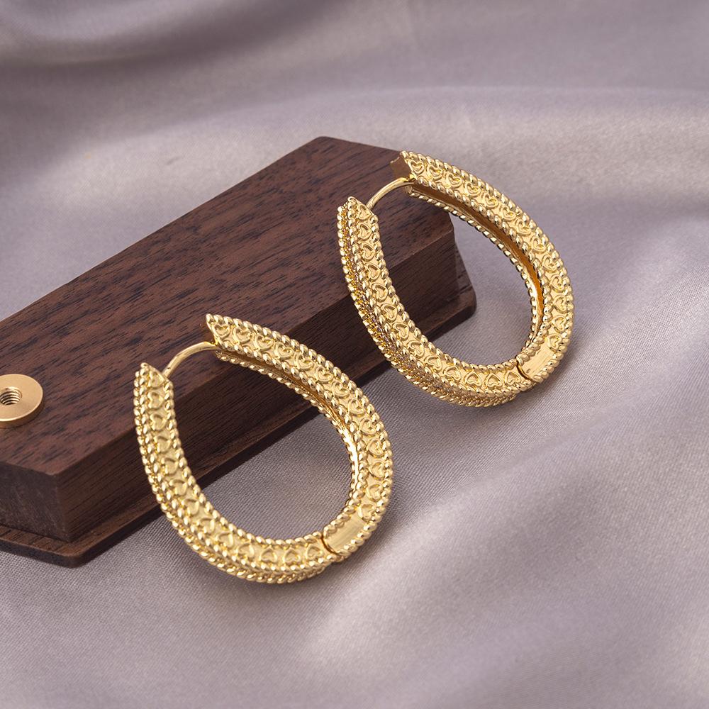 Серьги-иглы из серебра 925 пробы: Легкая роскошь, высококлассные пусеты и универсальный нишевый дизайн в виде колец для работы и стиля