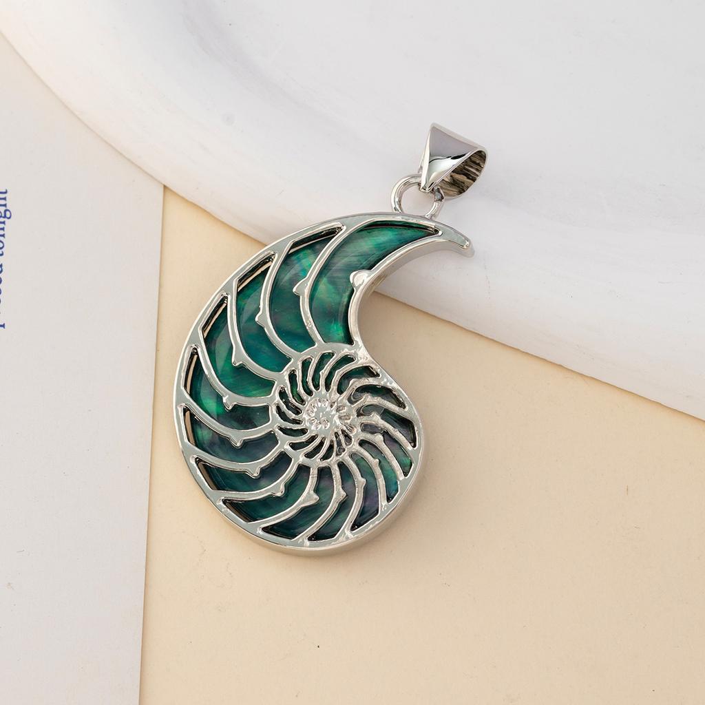 1Pc Natural Shell Pendant, Beach Ocean Style Comma Shape Seashell Charms for DIY Women Men Necklace Accessories, Jewelry Making Christmas Gifts Craft