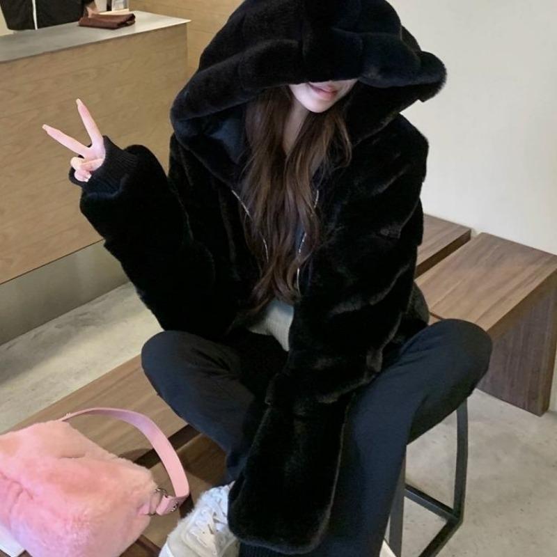 Winter New Imitation Mink Hair Celebrity Fur Women's Short Hooded Thickened Exquisite Light Fluffy Coat