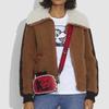 Coach X Disney X Keith Haring Коллаборация Камера 19 Значок Форма Микки Кожаная Сумка для Камеры Женская Сумка на Плечо Красная C1141-B4RGO