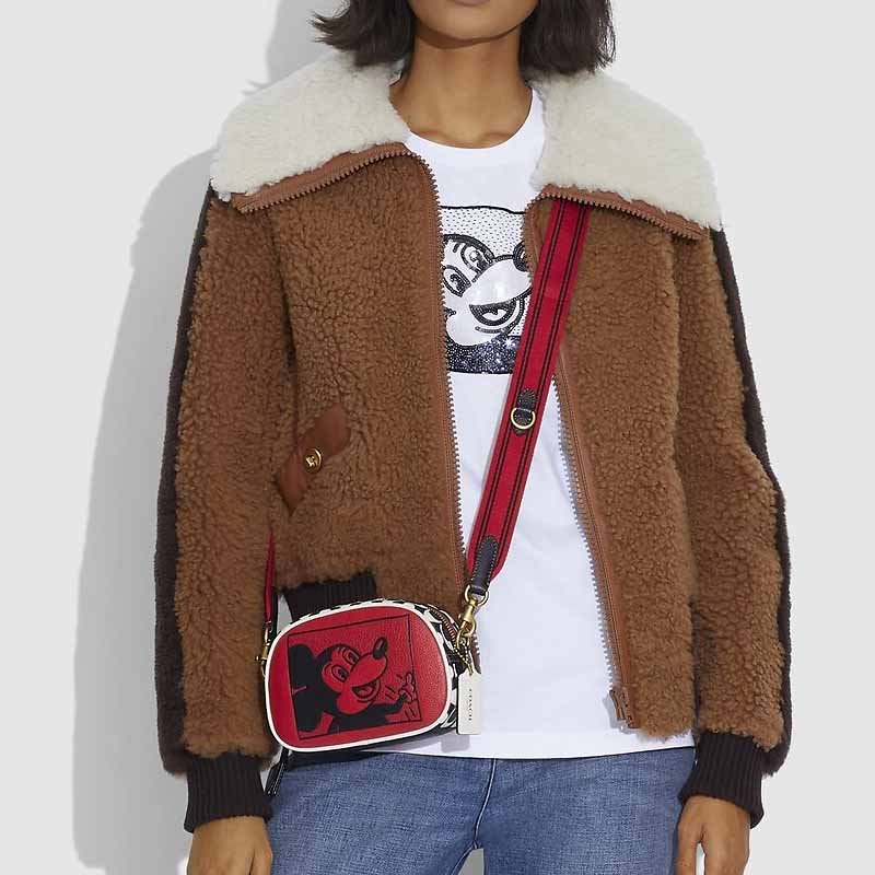 Coach X Disney X Keith Haring Коллаборация Камера 19 Значок Форма Микки Кожаная Сумка для Камеры Женская Сумка на Плечо Красная C1141-B4RGO