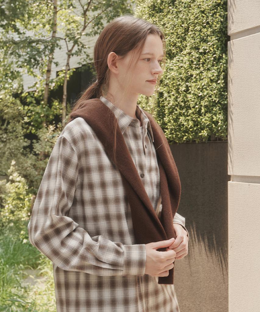 AVA MOLLI Essential Overfit Check Shirt (Brown)