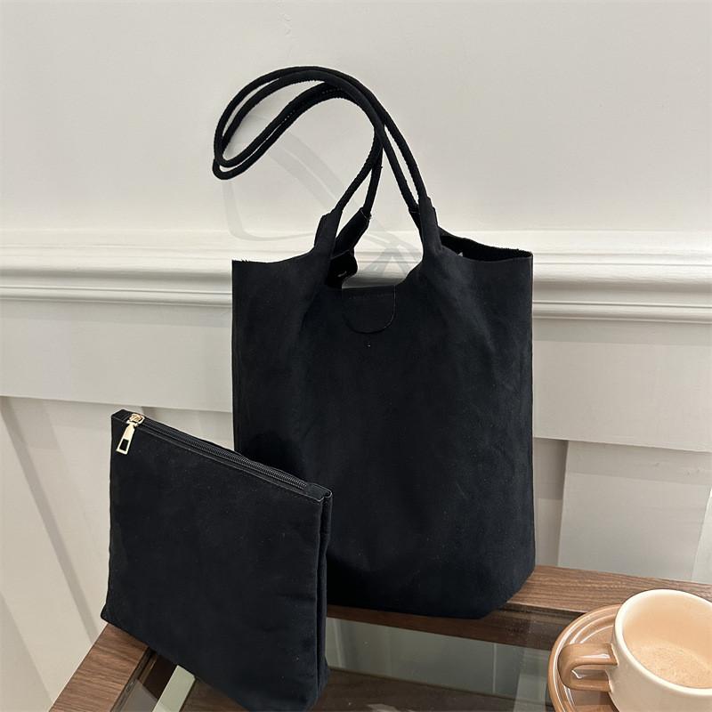 Retro Style Tote Bag For Female Use Featuring Durable Material And Interior Cell Phone Pocket