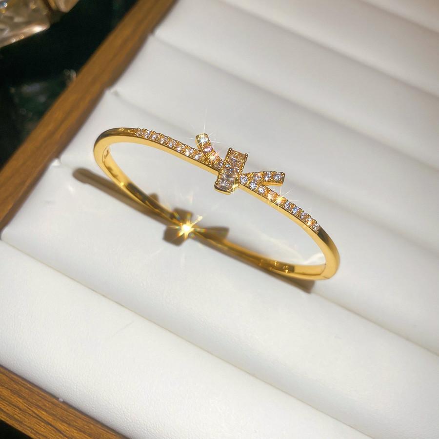 Fashionable 18k Gold Plated Zircon Bracelet With Retro Style For Casual Wear And Gift