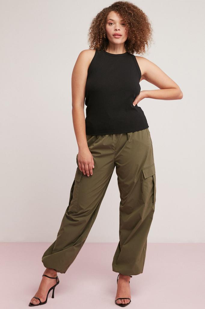 Женское модное боди больших размеров Carına в рубчик с бретелькой на шее, черное боди больших размеров