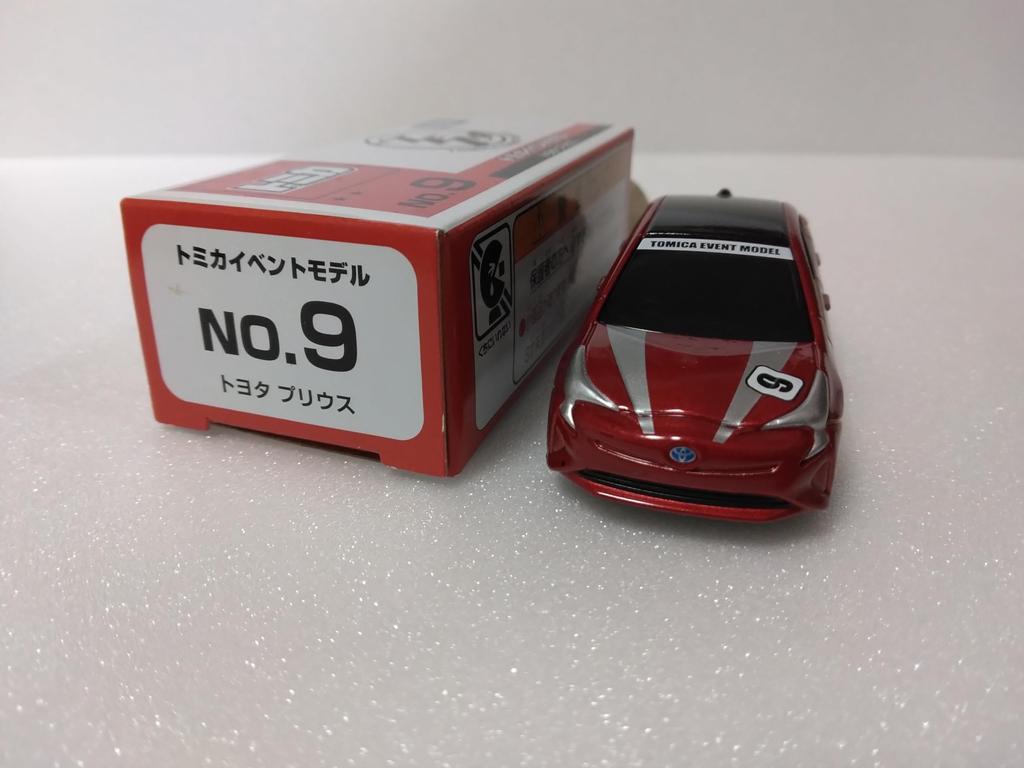 Tomica Event Модель 9 Toyota, произведенная во Вьетнаме Нет. Prius, масштаб 1/59, литой металл, красный,