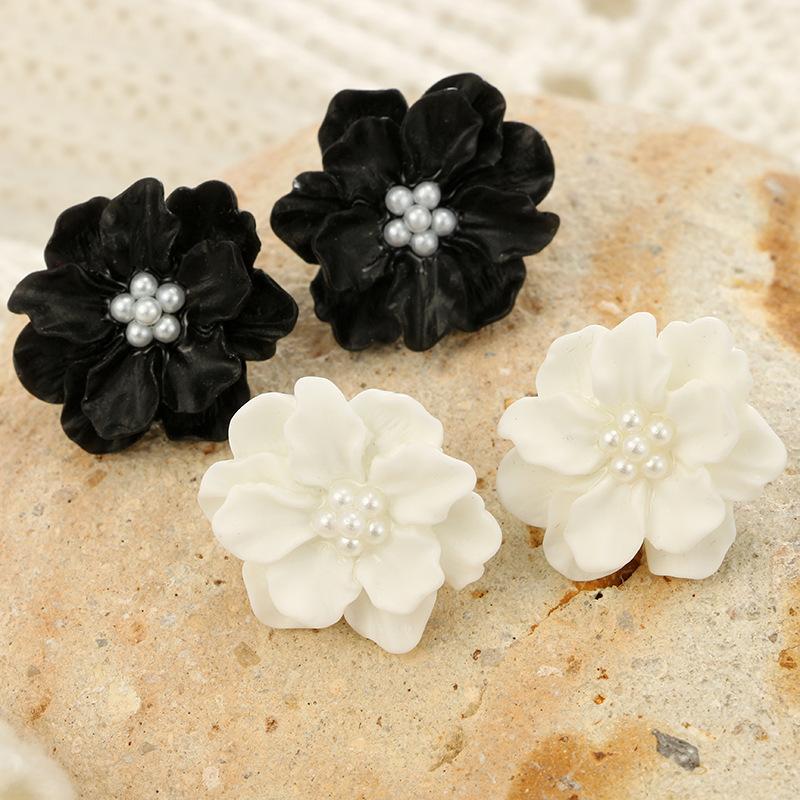 3D Pink White Flower Earrings for Women Imitation Pearl Acrylic Blooming Gardenia Stud Earrings Cute Jewelry Yellow Purple