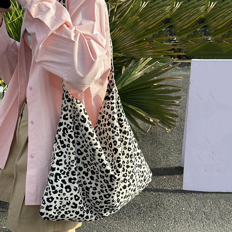 Современная сумка-мессенджер с леопардовым принтом, холщовая сумка на одно плечо для студентки, диагональная, большой вместимости, сумка-седло KTY