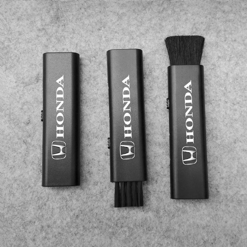 cwcr1 Car Badge Dual Head Soft Bristle Brush Auto Dust Removal Tools For Honda Civic Accord Crosstour Spirior Odyssey Avancier UR-V
