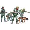 Master Box 135 Американский солдат войны во Вьетнаме, 4 тела, 1 собака, собачий патруль, пластиковая модель MB35238