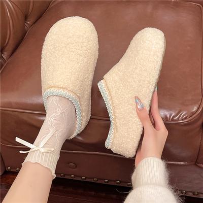 Ретро нескользящие толстоподошвенные пушистые тапочки для женской уличной носки 2025 новые осенне-зимние универсальные увеличивающие рост мягкоподошвенные тапочки с закрытым носком