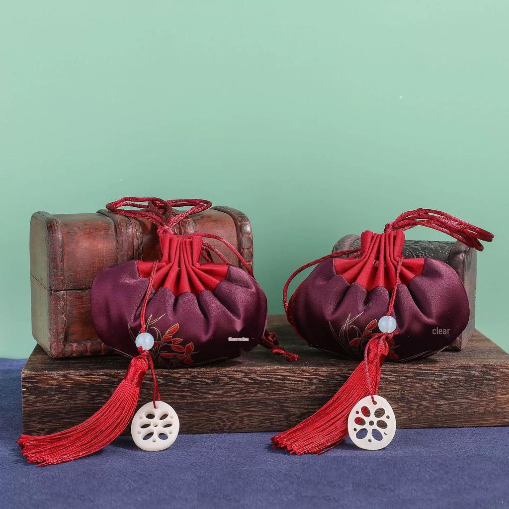 Sachet Hanfu Pouch: Traditional Chinese-Style Portable Scented Bag and Mosquito Repellent