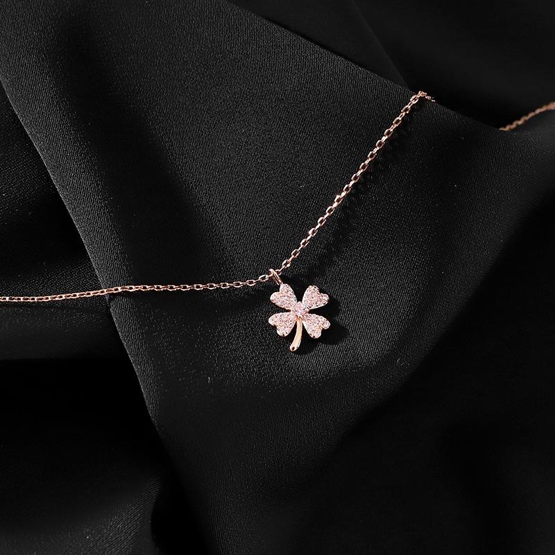 Ожерелье Клевер на Удачу Женская Ключичная Цепочка Нишевый Дизайн Простое Темпераментное ins Подвеска