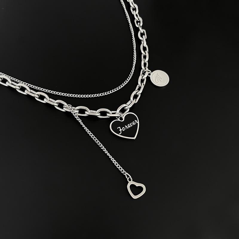 Нержавеющая сталь 316L Kpop Черное сердце Ожерелье Французская металлическая цепочка на ключицу Корейская простая женская короткая подвеска Женский короткий кулон для женщин