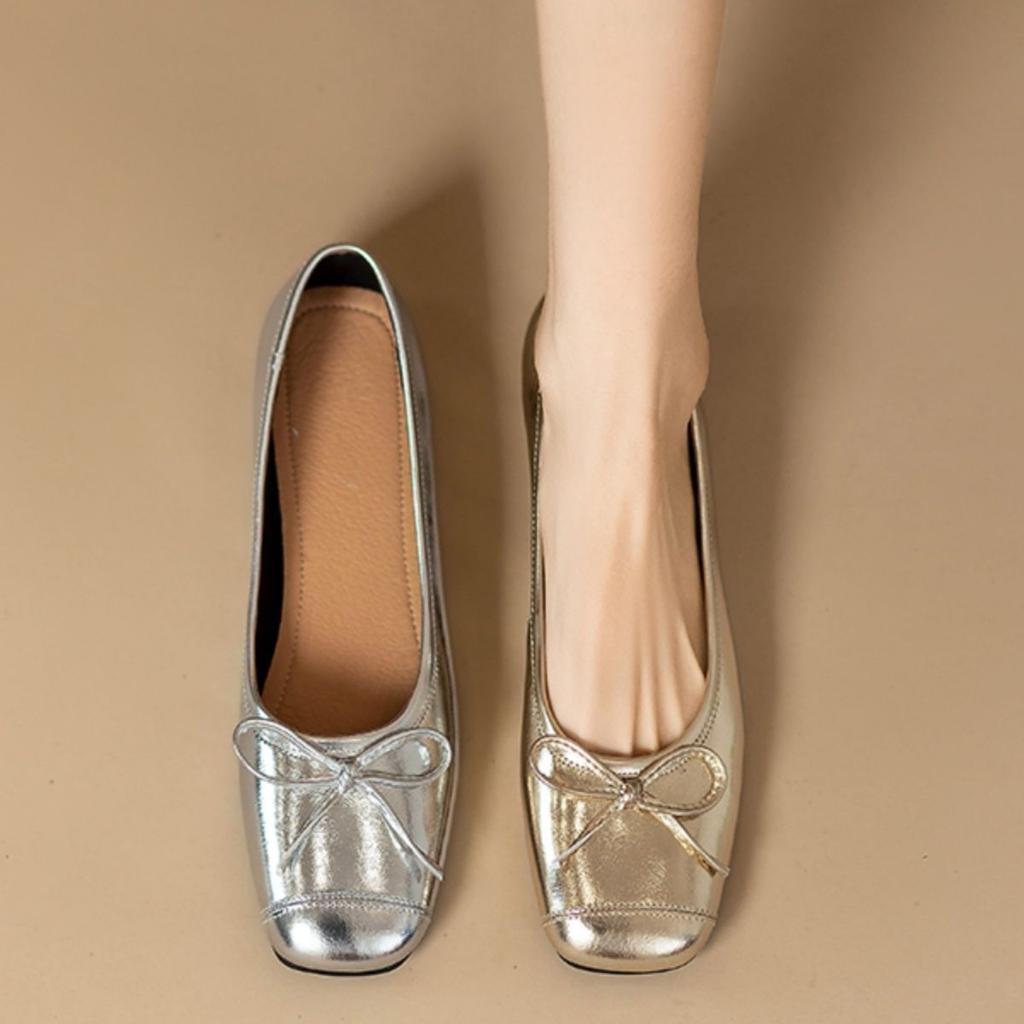 Весенне-осенние туфли-балетки с бантом серебристые 2025 квадратный носок с неглубоким вырезом универсальные туфли Сяосян