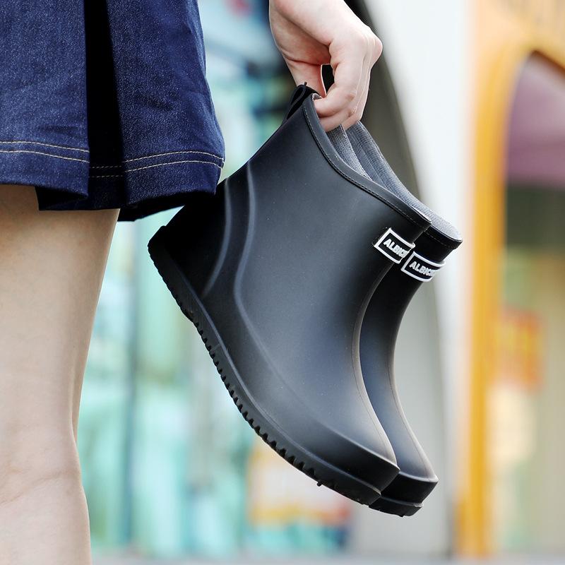 Japanese New Medium Tube Rain Shoes Women's Fashion Water Shoes Outer Wear Medium Tube Water Shoes Adult Short Rain Boots