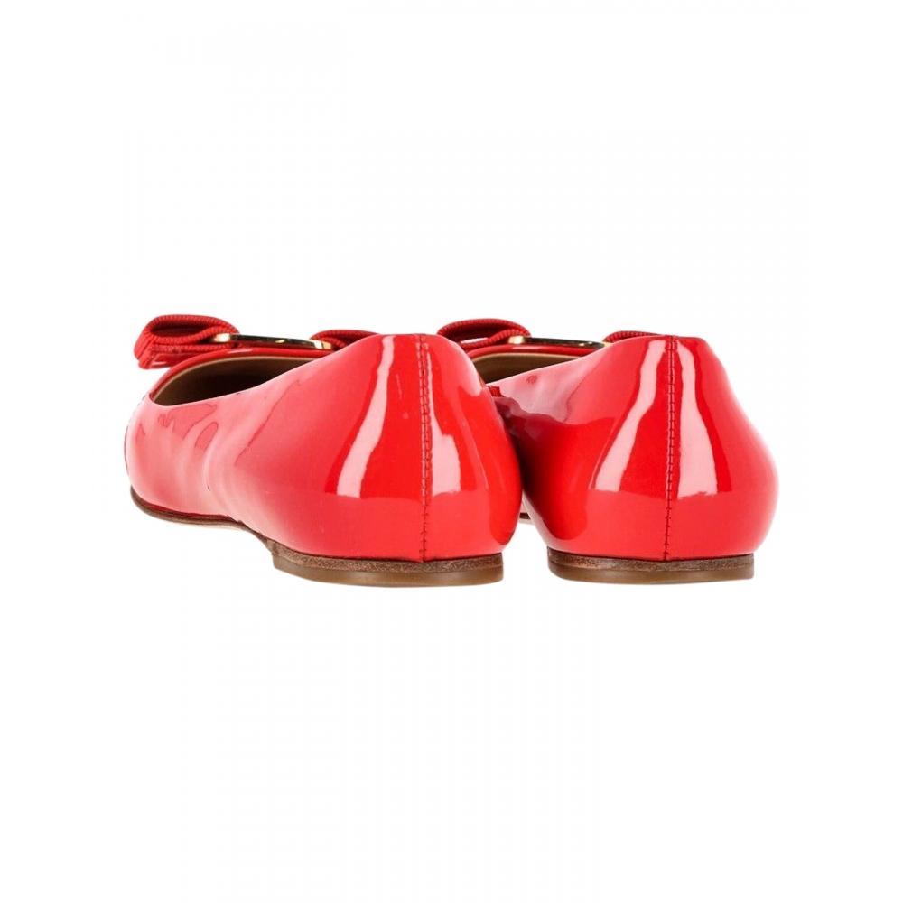 Salvatore Ferragamo Балетки VarIna из красной лакированной кожи, красные