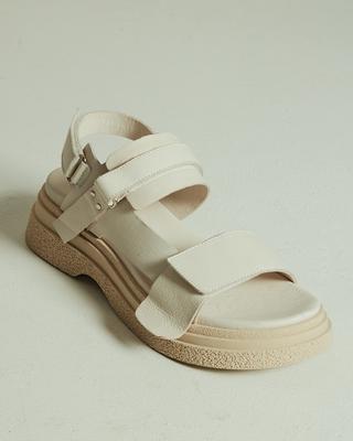 Босоножки на липучке 109593 36 молочные кожа