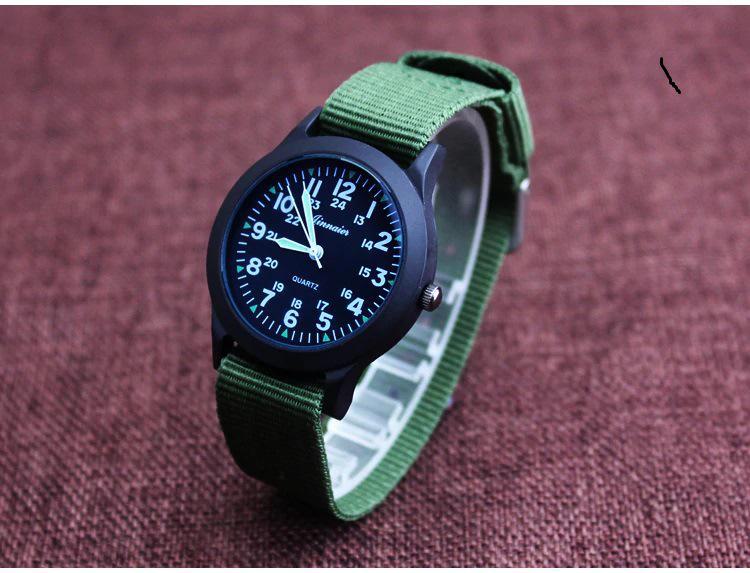 Unisex Casual Canvas Strap Watches with Pin Buckle Design