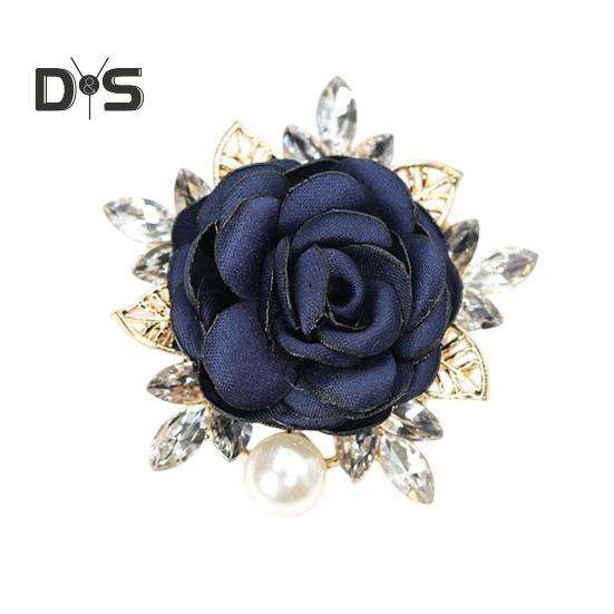 Женская брошь 3D Rose Leaf Искусственный жемчуг Стразы Лацкан Воротник Булавка Сумка Шарф Шляпа Украшение Брошь Выпускной Вечеринка Ювелирные изделия