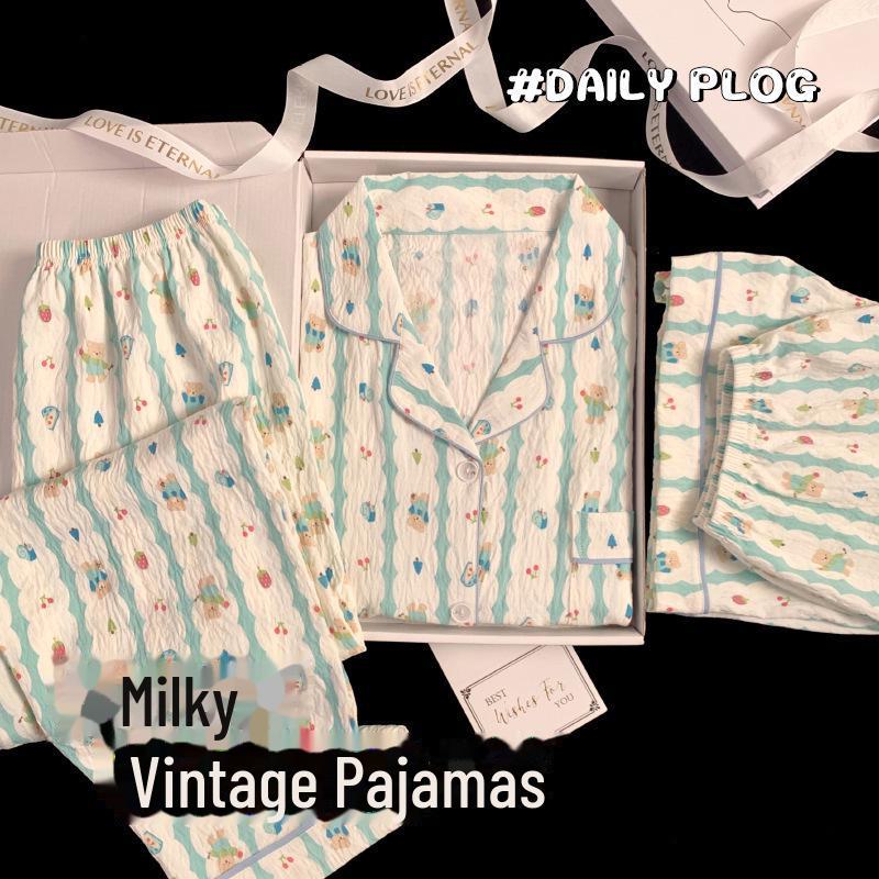 Летняя хлопковая пижама в клетку с цветочным принтом: Женский комплект из трех предметов с коротким рукавом в японском стиле - милая домашняя одежда в стиле интернет-знаменитостей.