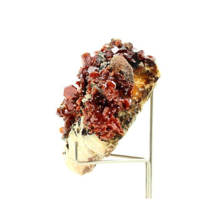 Pierres et Minéraux. Vanadinite. 1060.0 ct. Mibladen, Maroc.