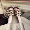 Мода 2025 Ретро тапочки для женщин Осень Зима Мода Леопардовый принт Тапочки на одном слове для повседневной платформы Плюшевые хлопковые тапочки
