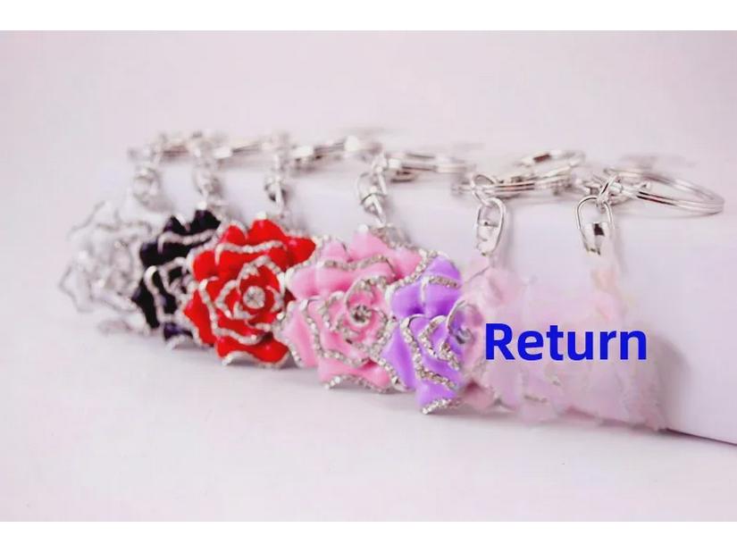 Брелок со стразами и розой: Милая подвеска-цветок для женской сумки